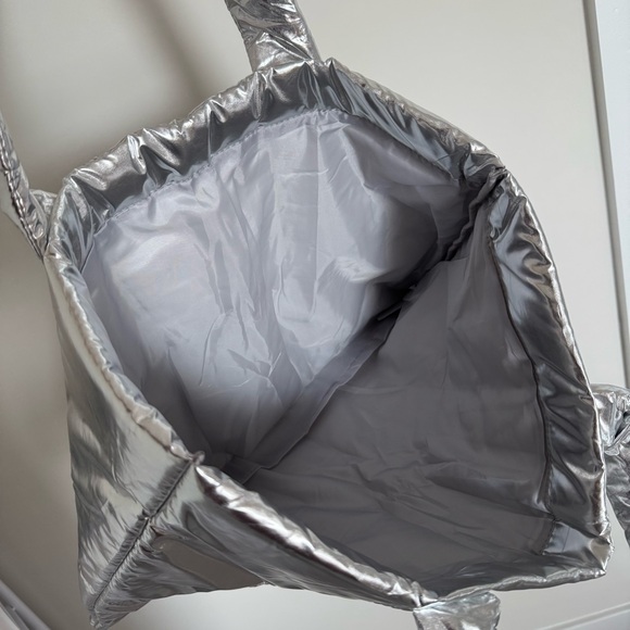 NWT Bath & Body Works Metallic Silver Puffer Tote - Picture 5 of 10